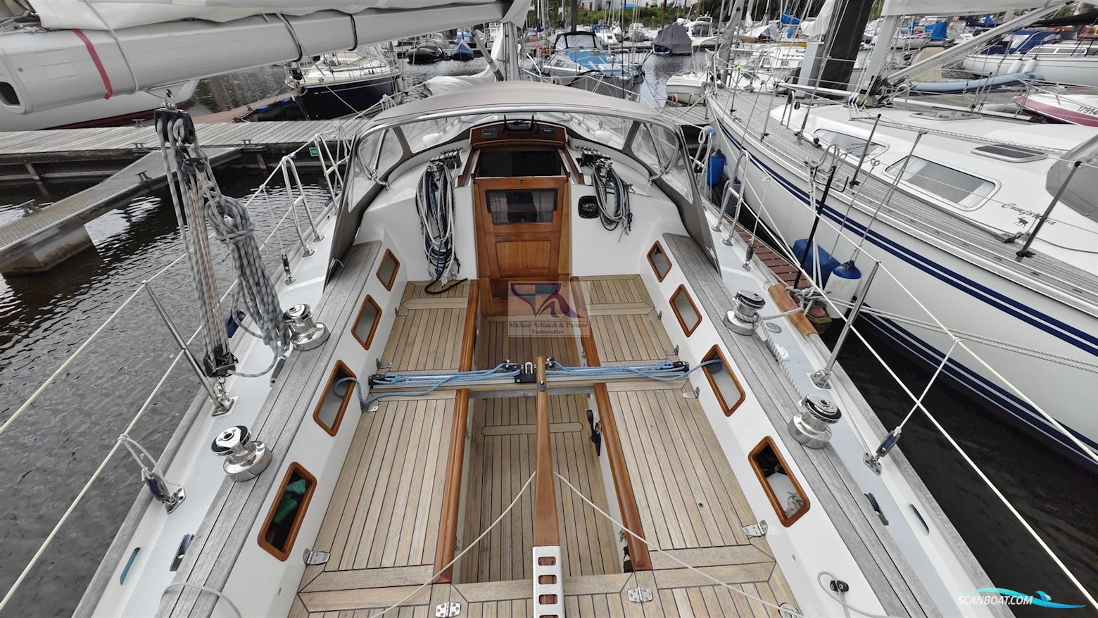 van de Stadt Helena 35