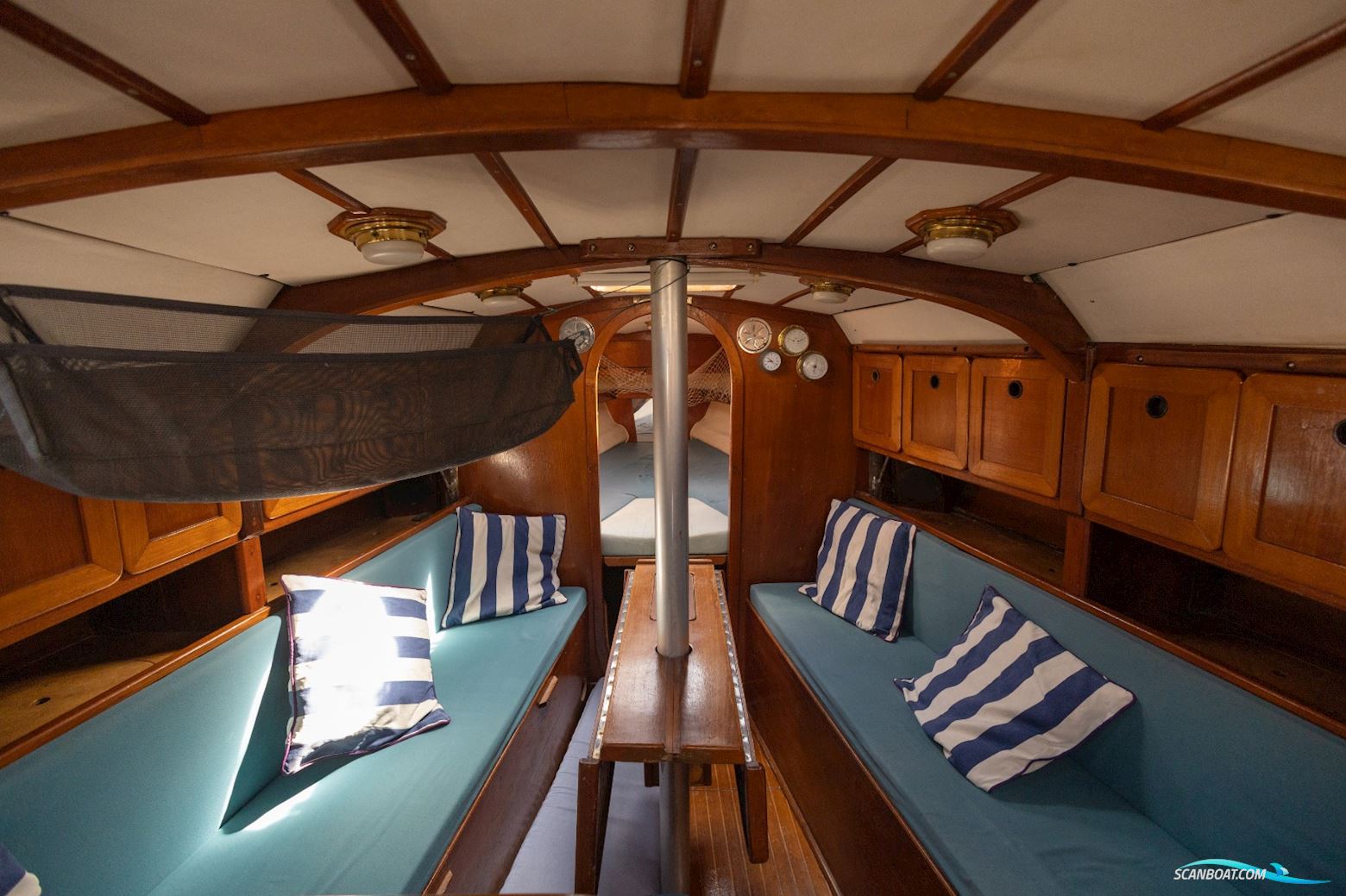 Van De Stadt Model Maya 33