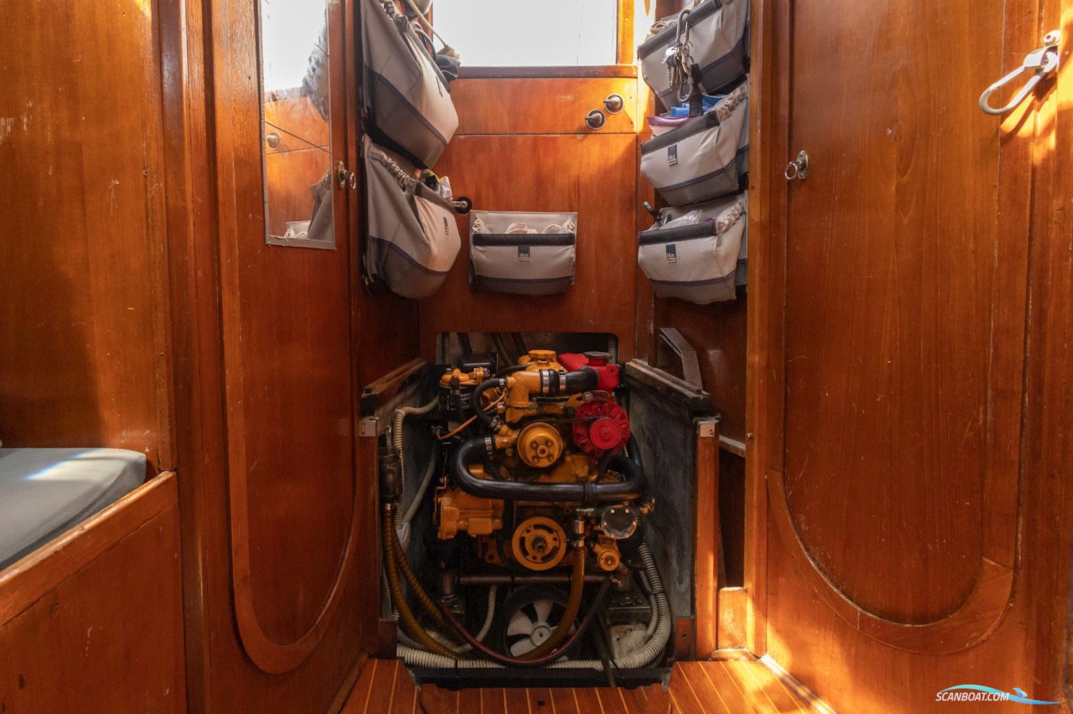 Van De Stadt Model Maya 33