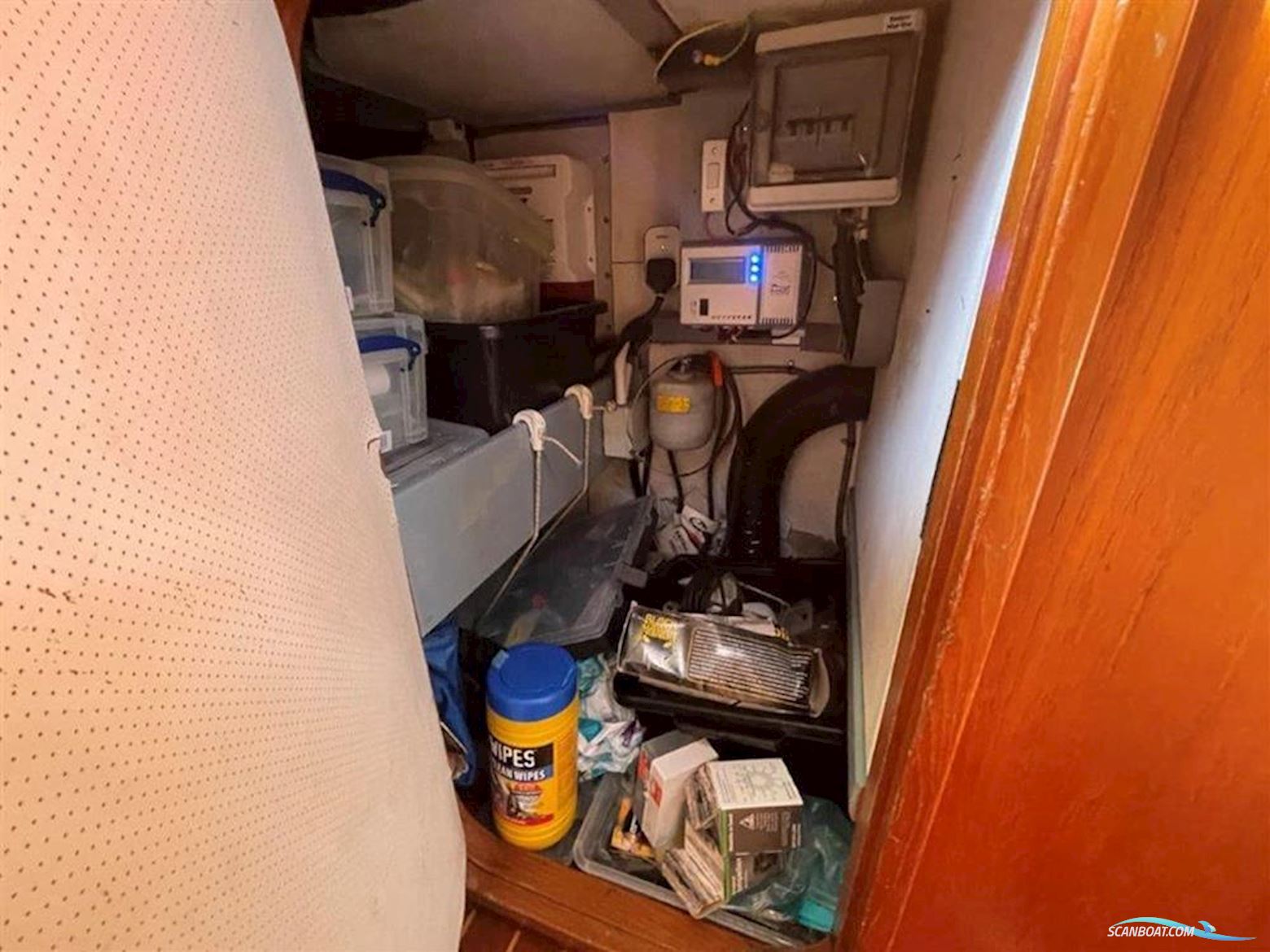 Vancouver 38 Pilot House