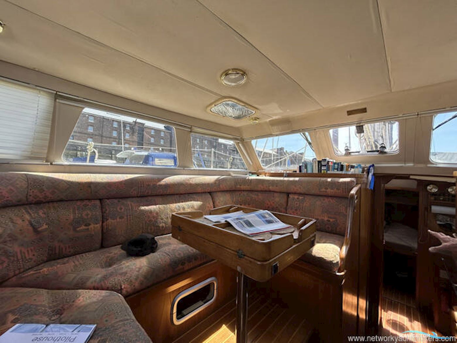 Vancouver 38 Pilothouse
