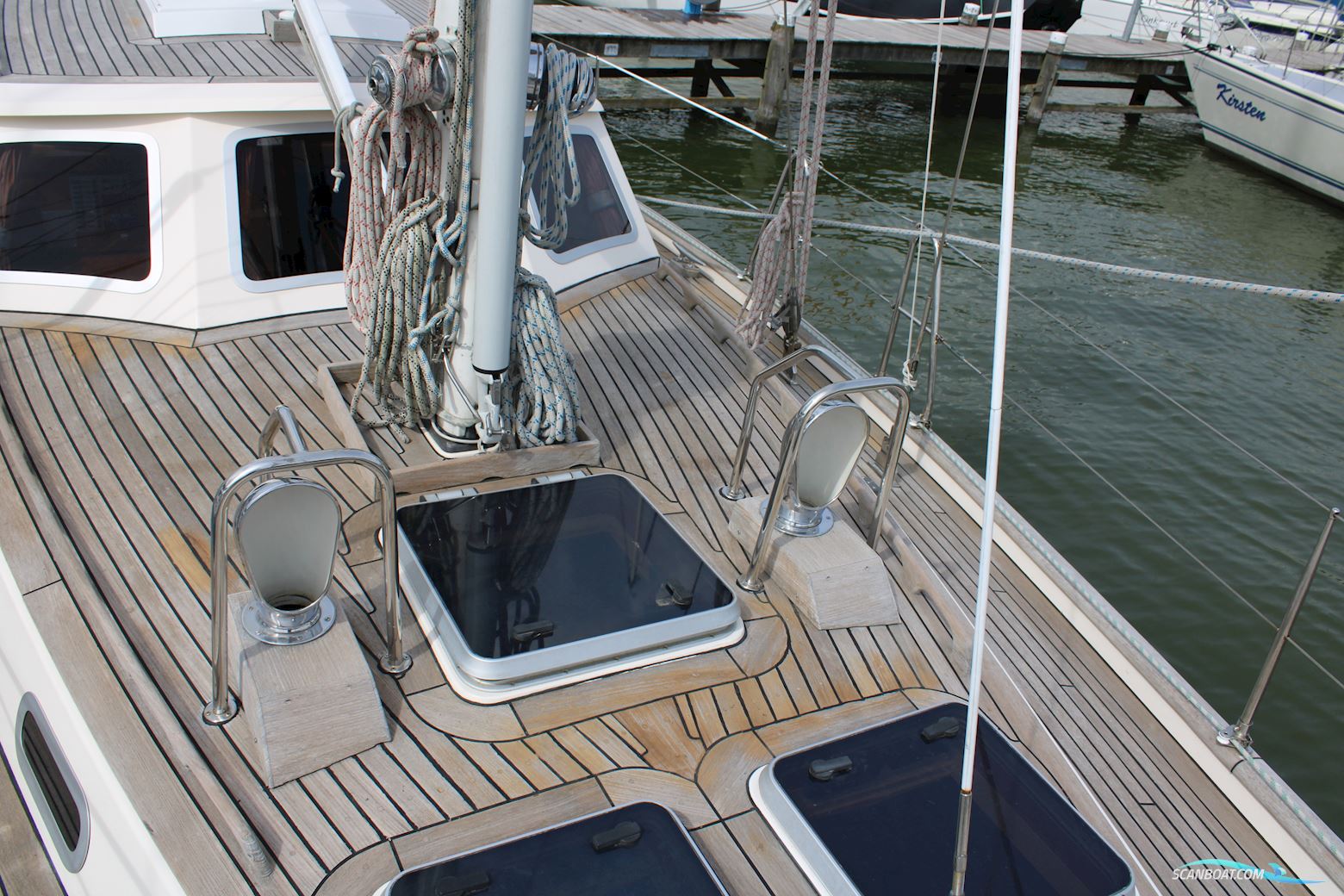 Victoire 1270 Decksaloon