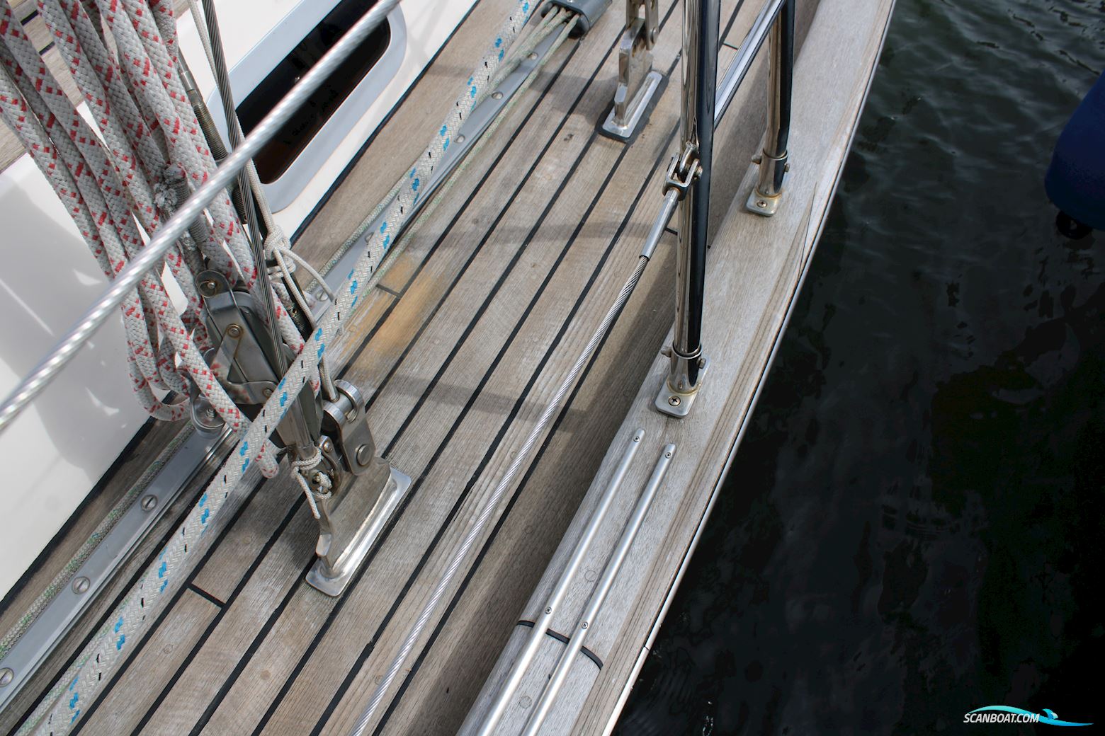 Victoire 1270 Decksaloon