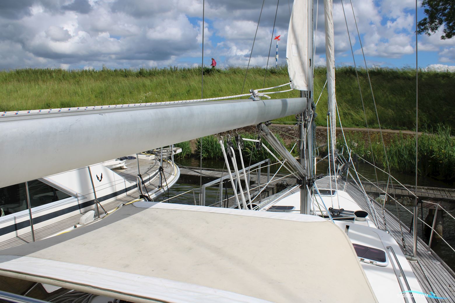 Wauquiez 40 Pilot Saloon