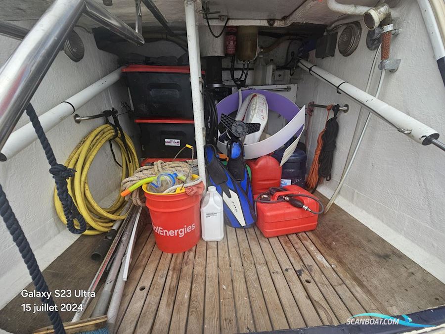 Wauquiez 60 Pilot Saloon