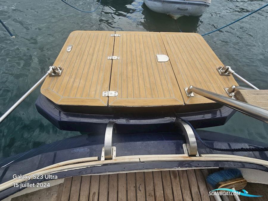 Wauquiez 60 Pilot Saloon