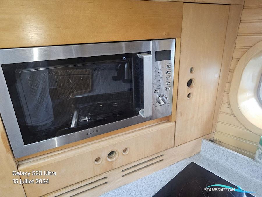 Wauquiez 60 Pilot Saloon