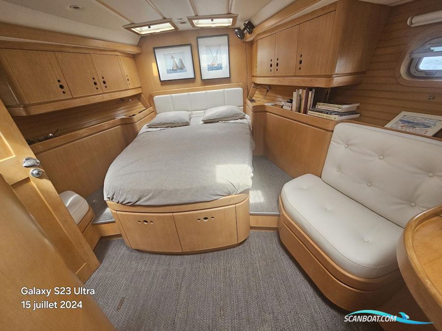 Wauquiez 60 Pilot Saloon