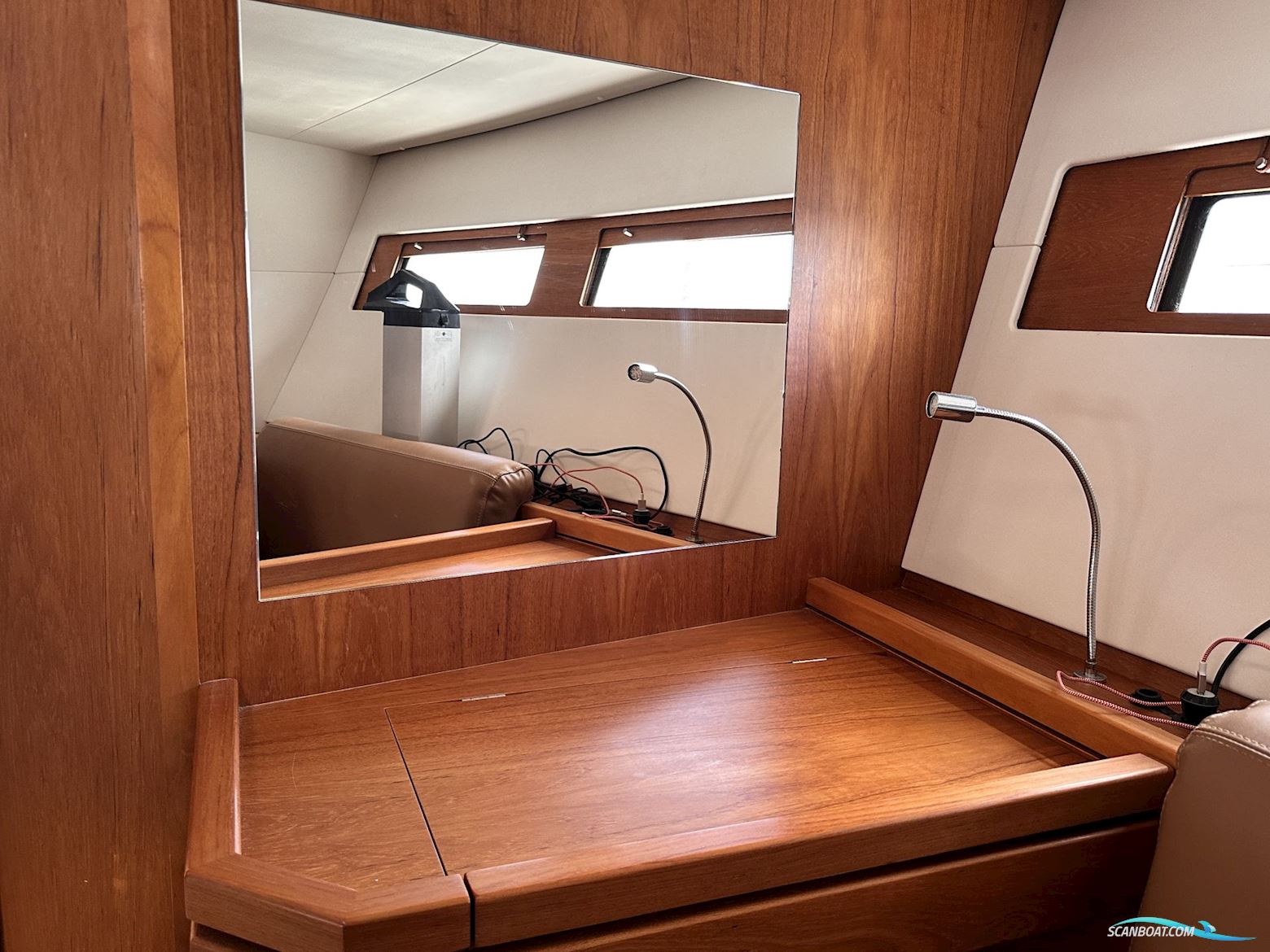 Wauquiez Pilot Saloon 48