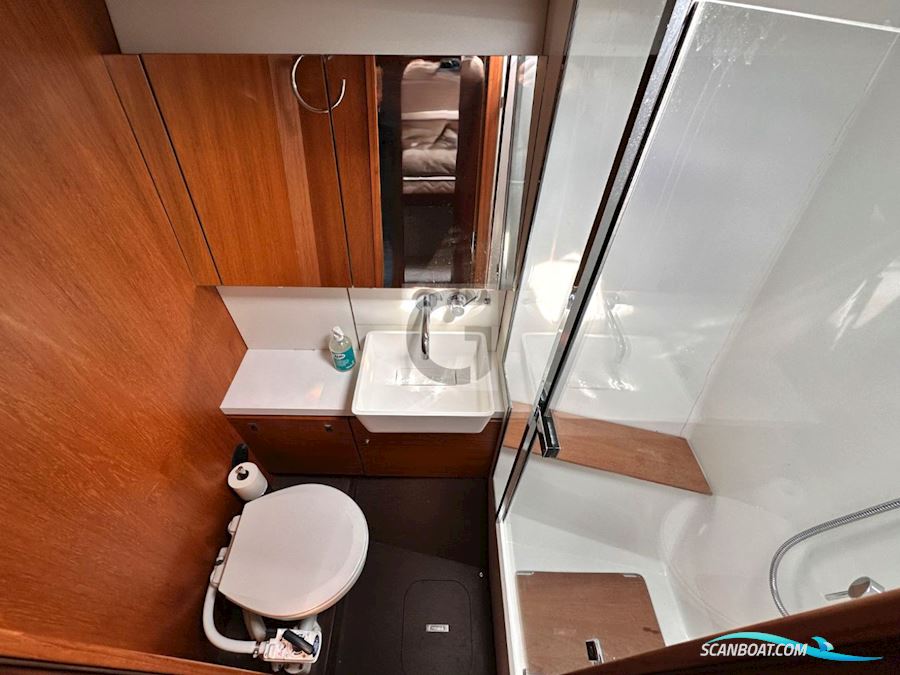 Wauquiez Pilot Saloon 48