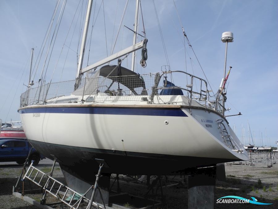 Westerly Falcon 35