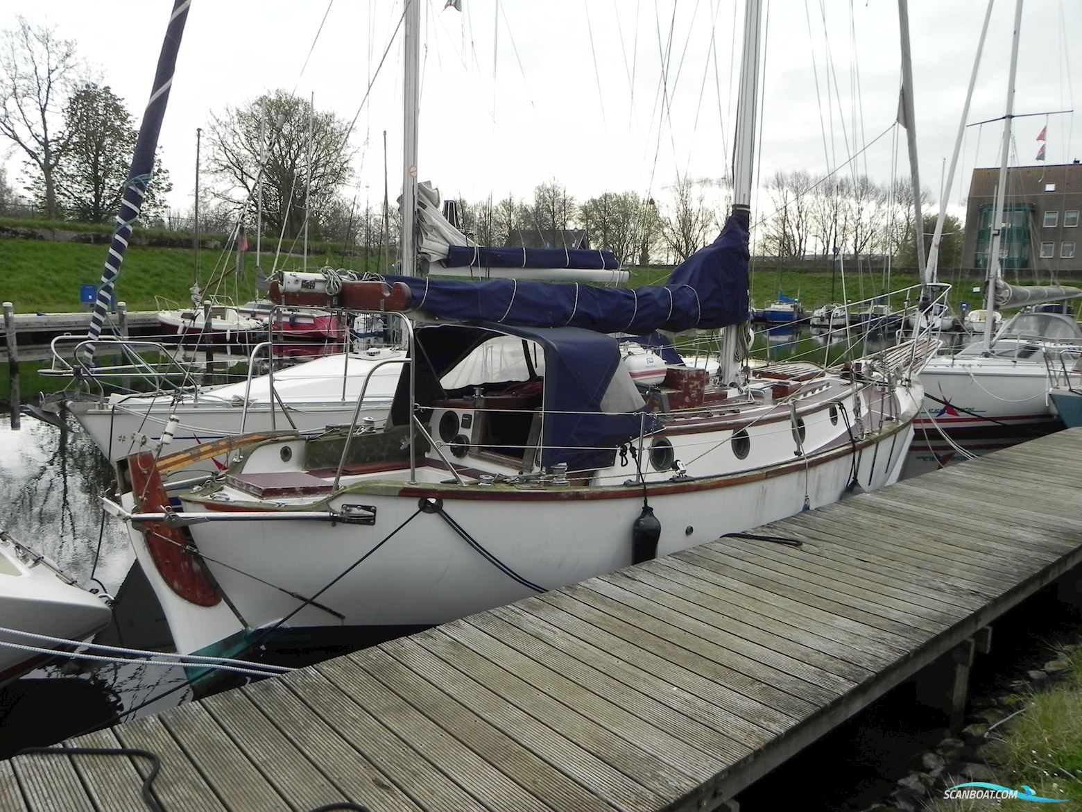 Westsail 32