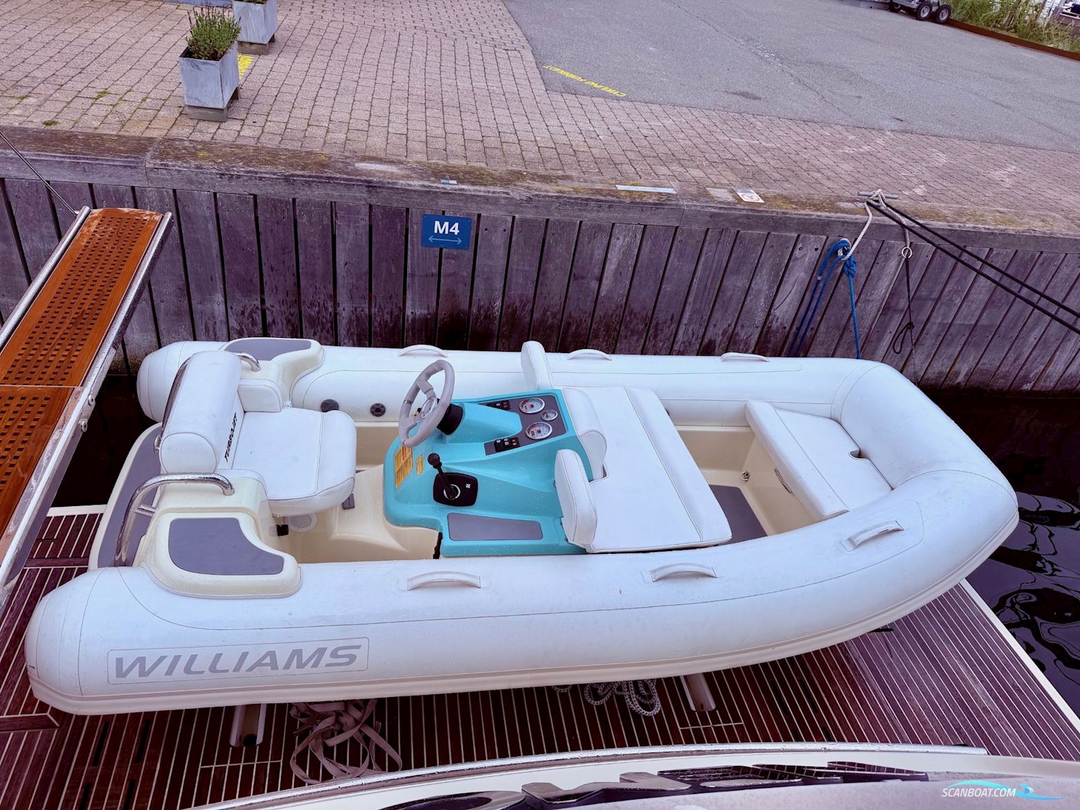Williams 325 Jet Tender – NYHED