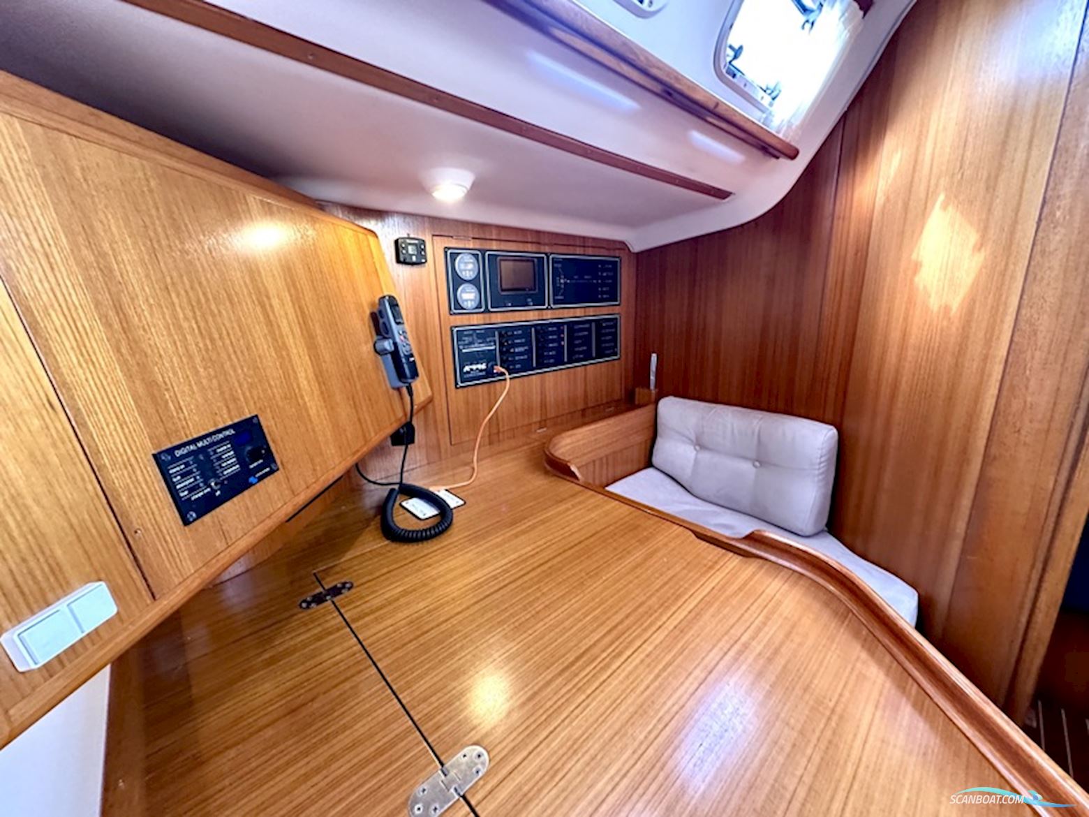 X-442 X-Yacht