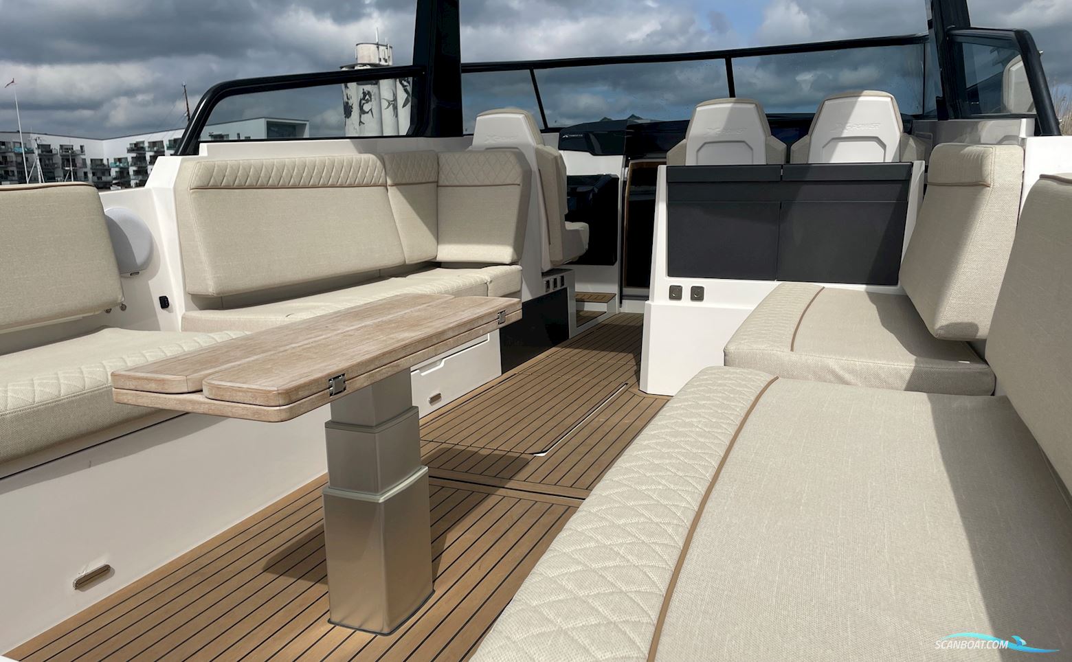X-Power 33C - X-Yachts