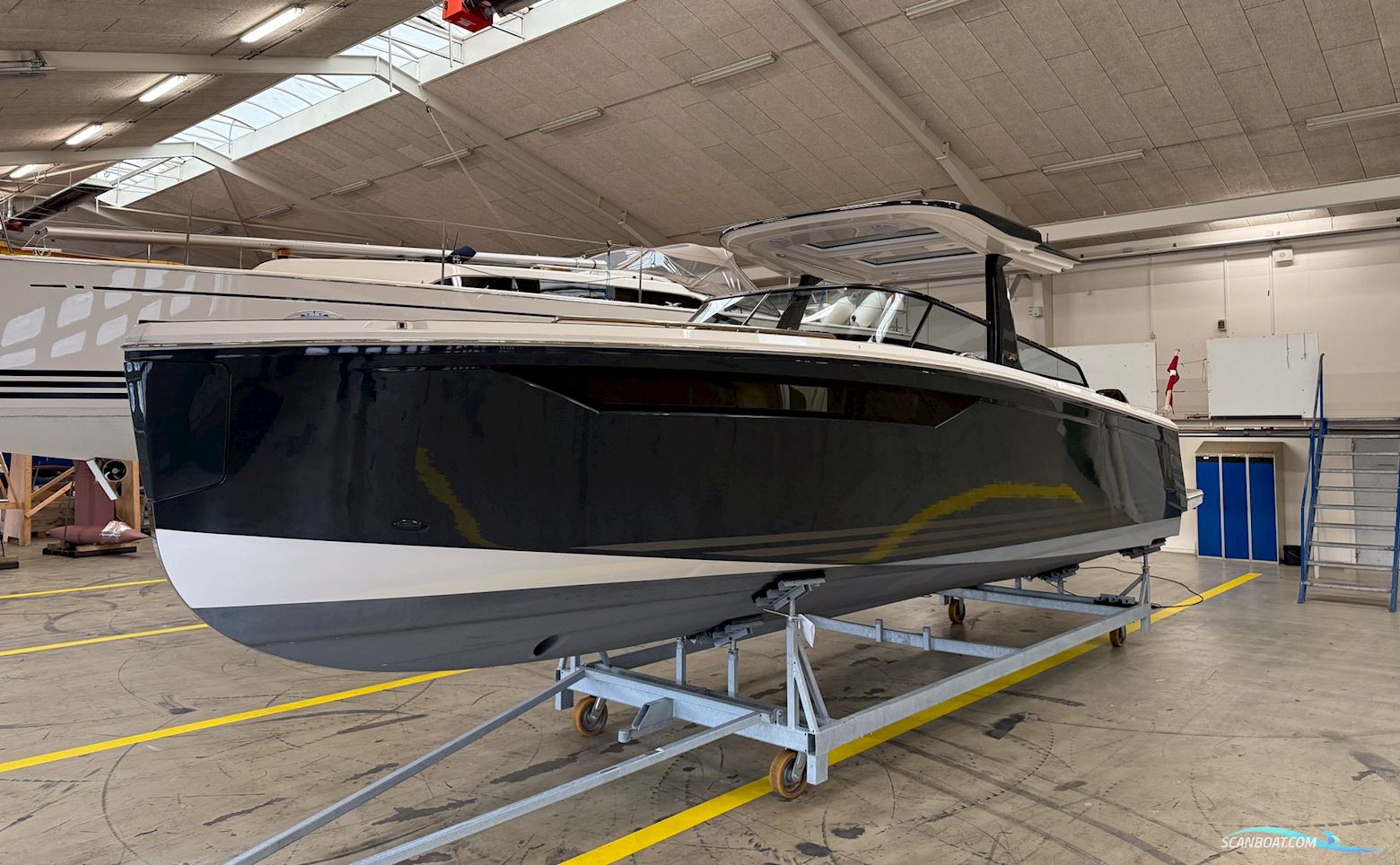 X-Power 33C - X-Yachts