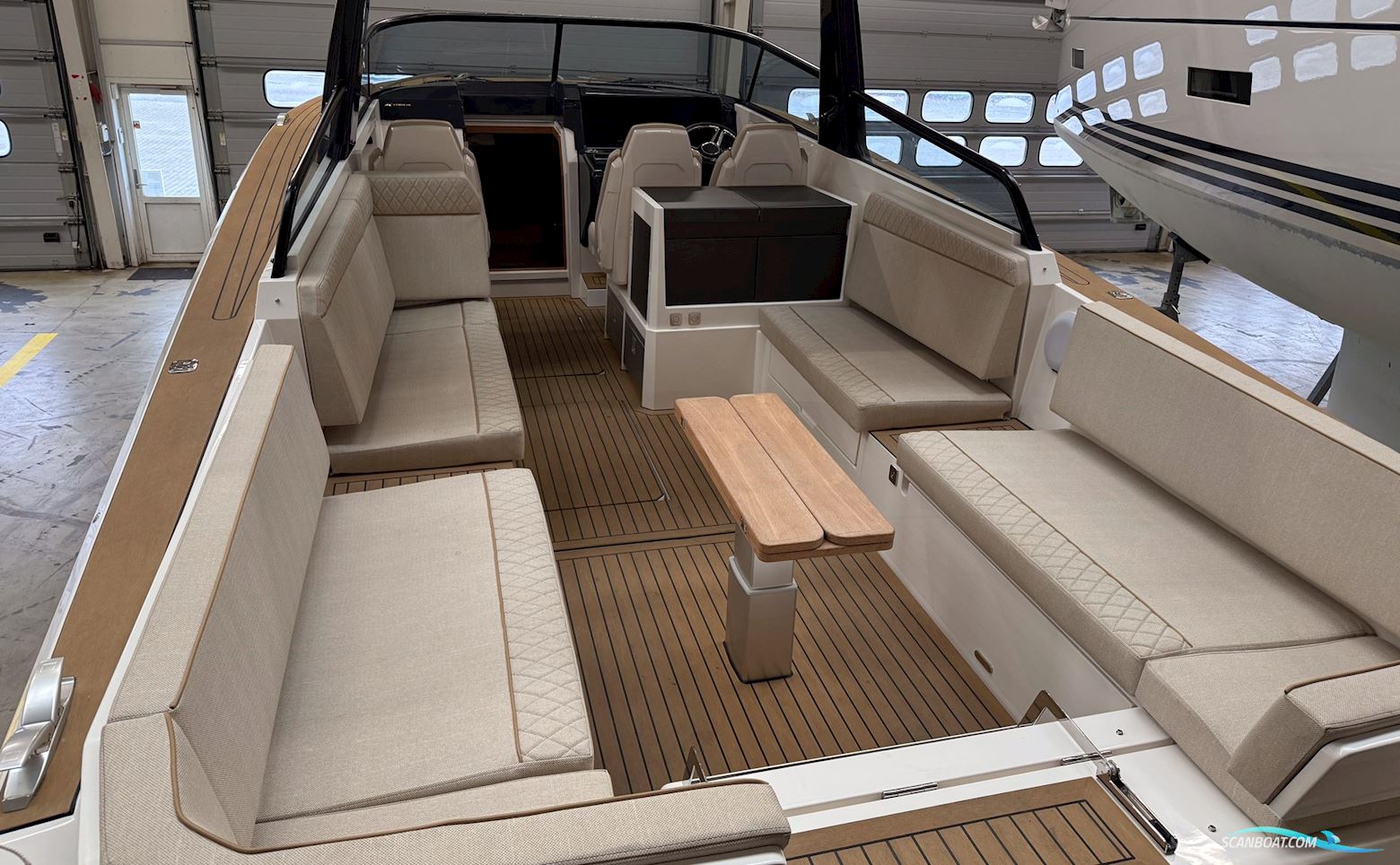 X-Power 33C - X-Yachts