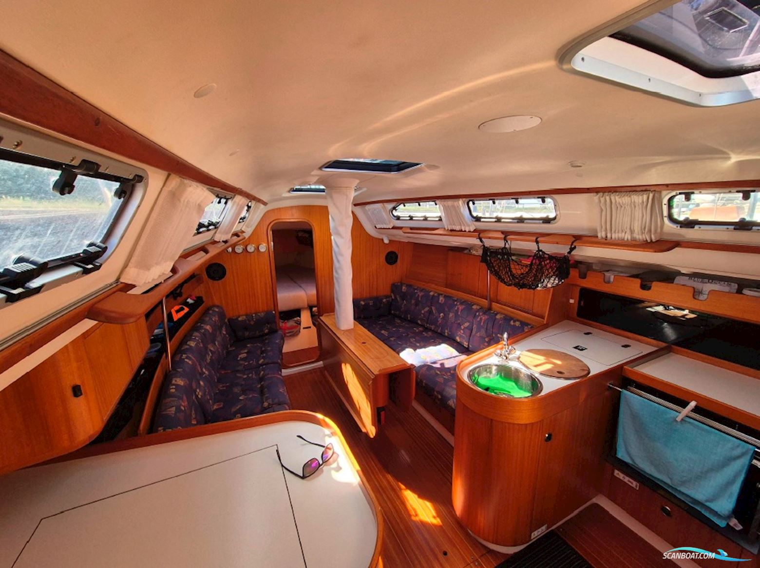 X-Yachts 362