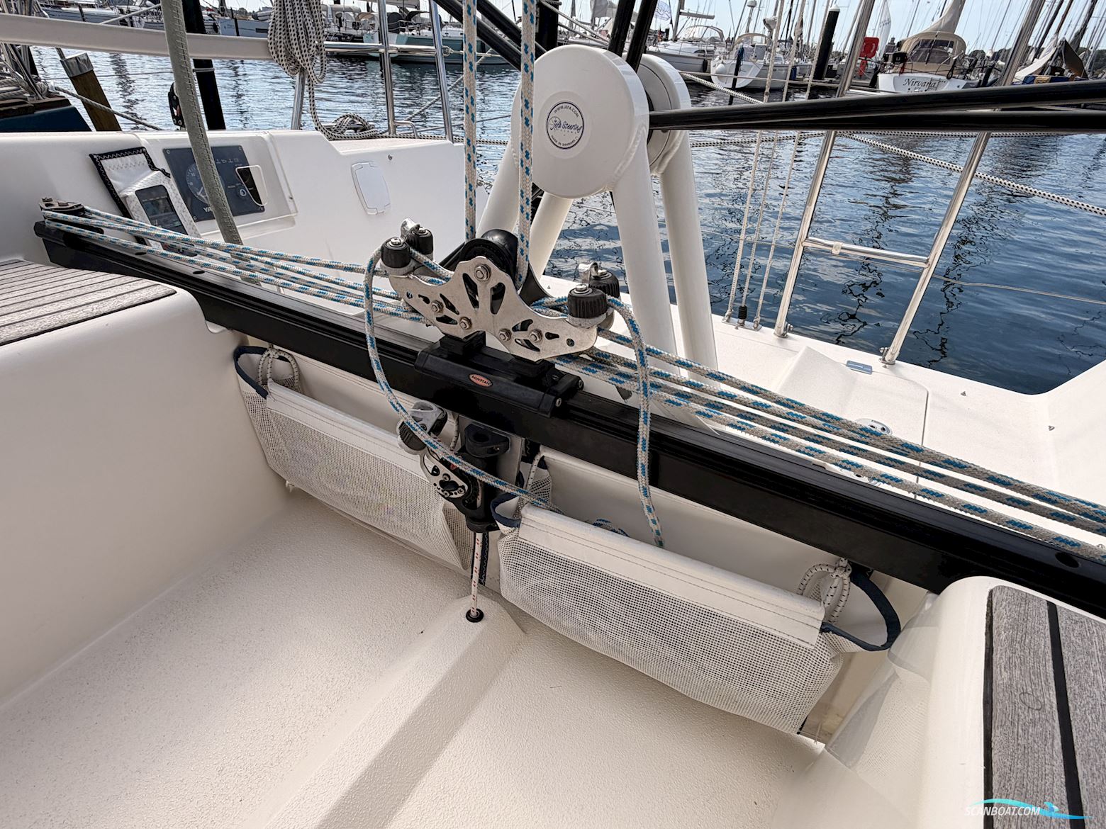 X-Yachts X-35