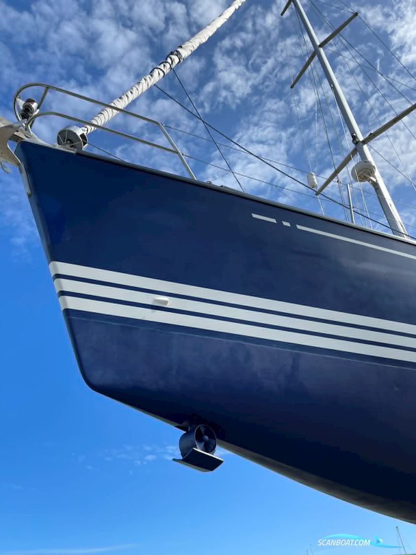 X Yachts X 562