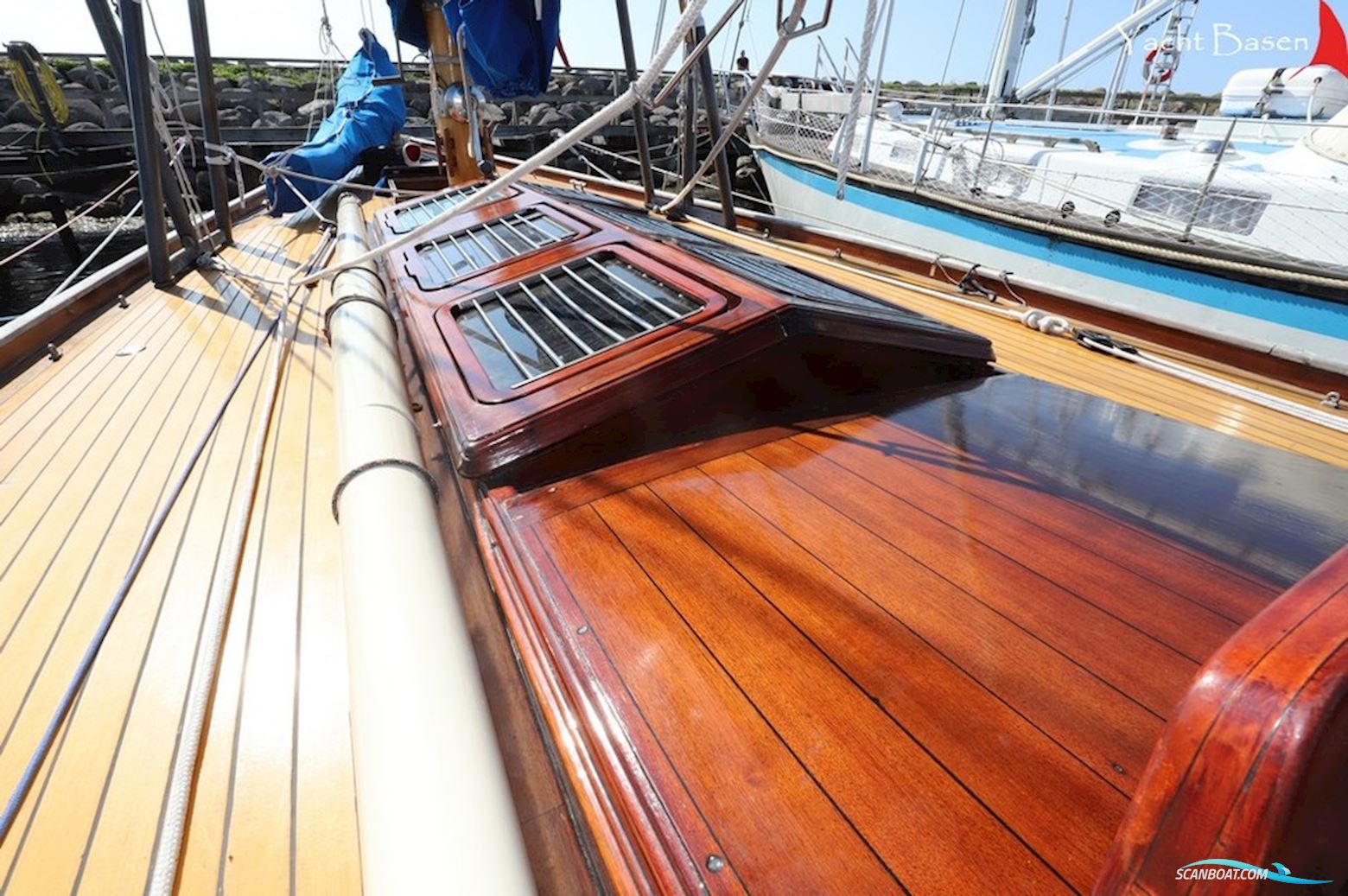 10 m R - Classic Yacht