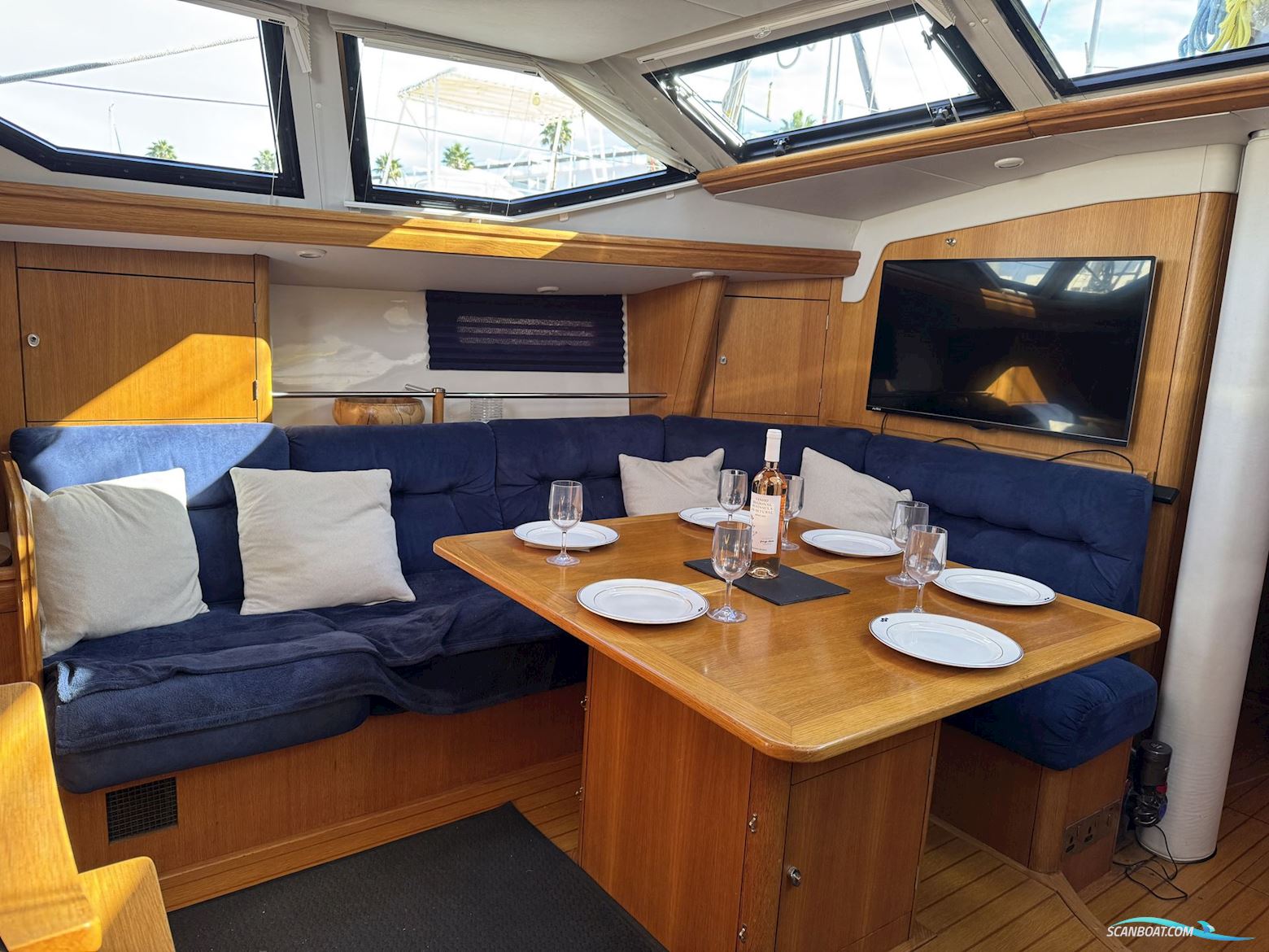 1996 Oyster 45 1996 – Exceptional Blue-Water Cruiser
