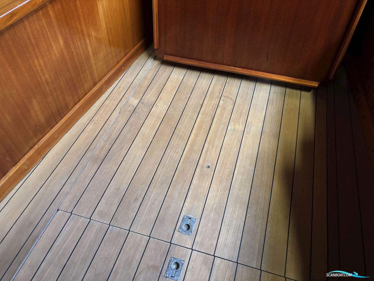 33 Fod Mahogny Ketch