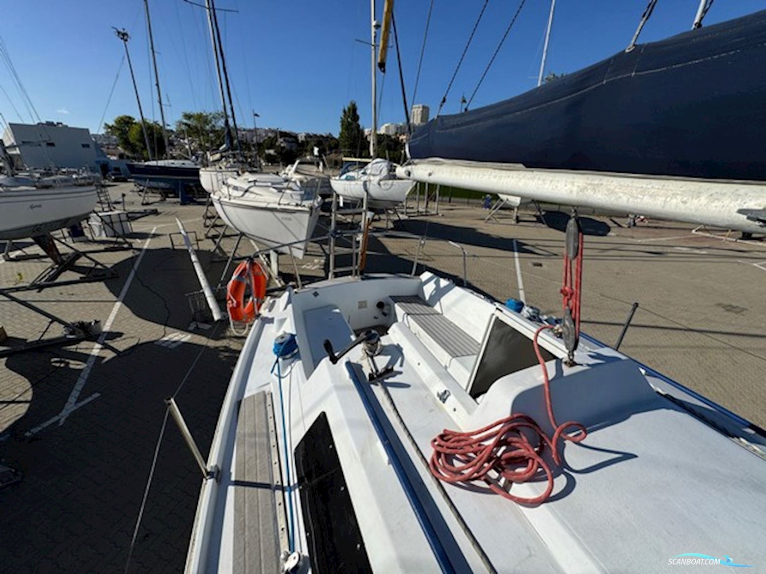 Aloa 27
