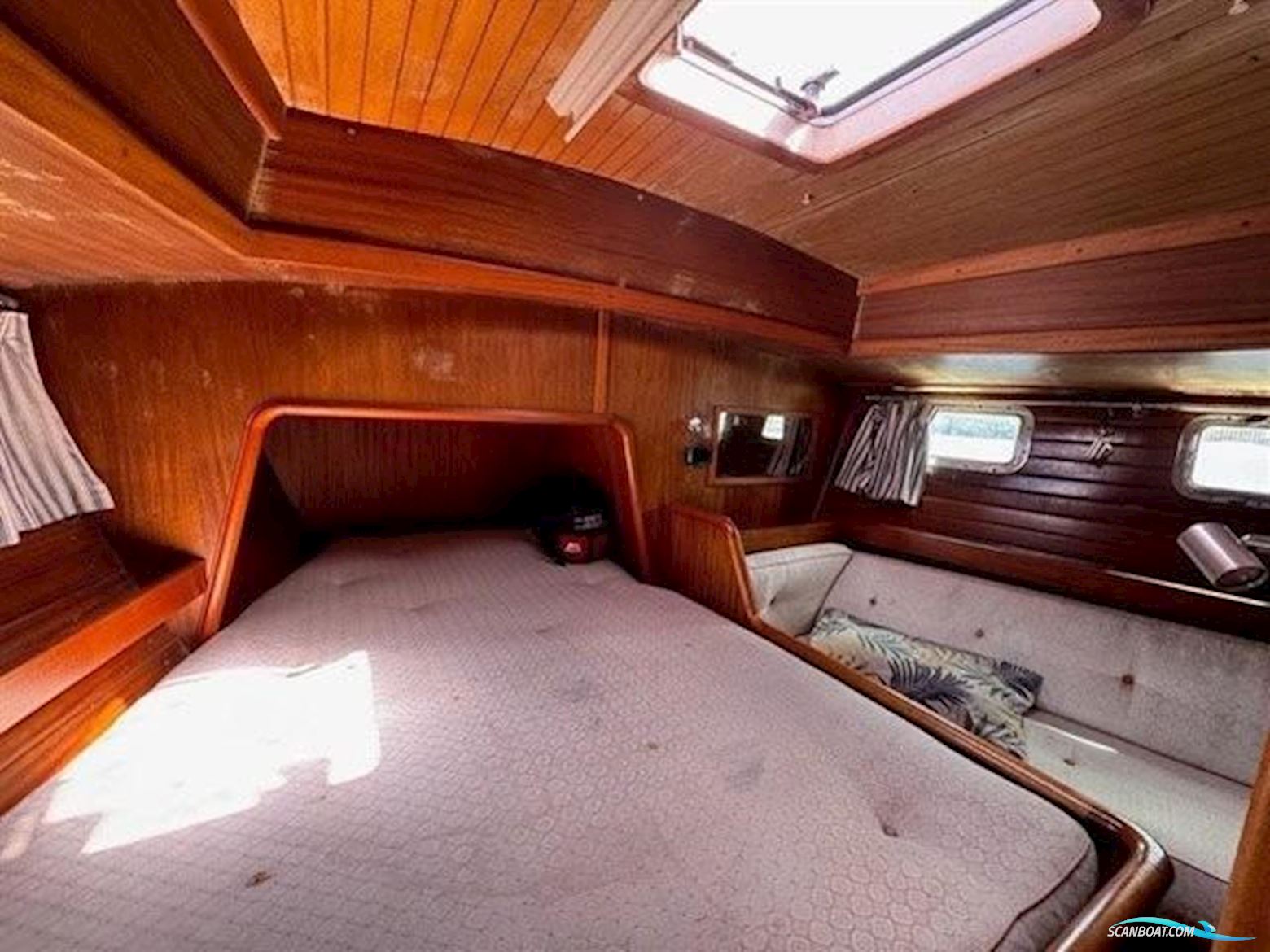 Aphrodite  42 Ketch