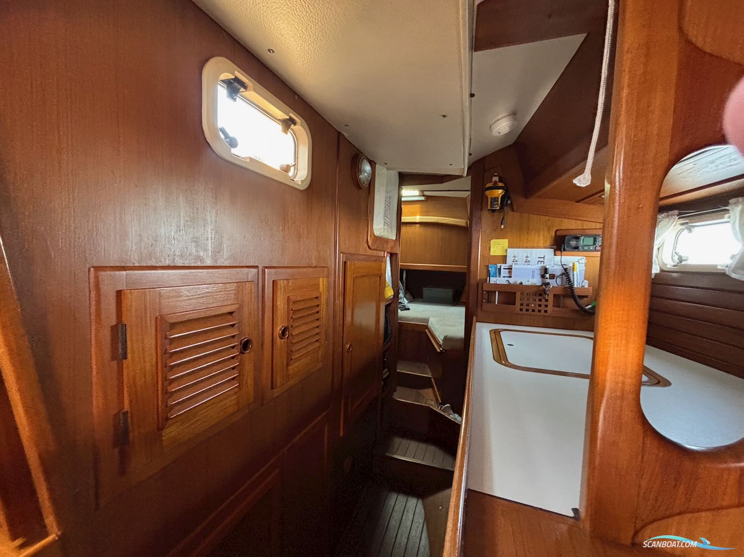 Aphrodite 36