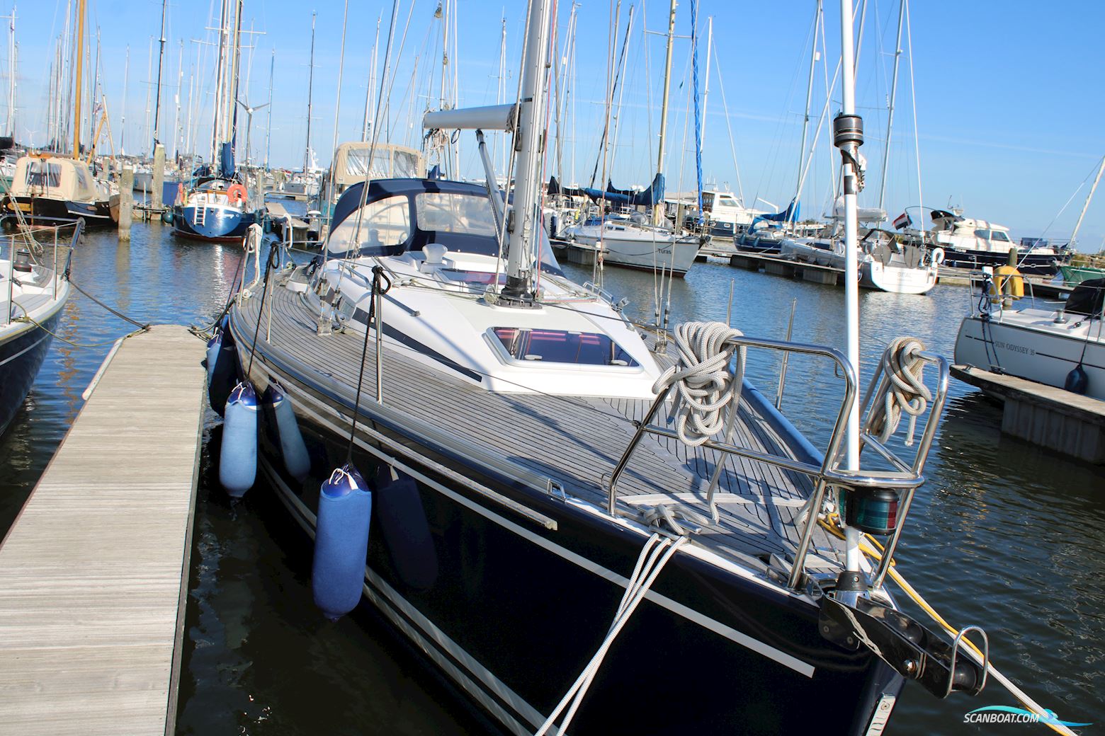 Arcona 370