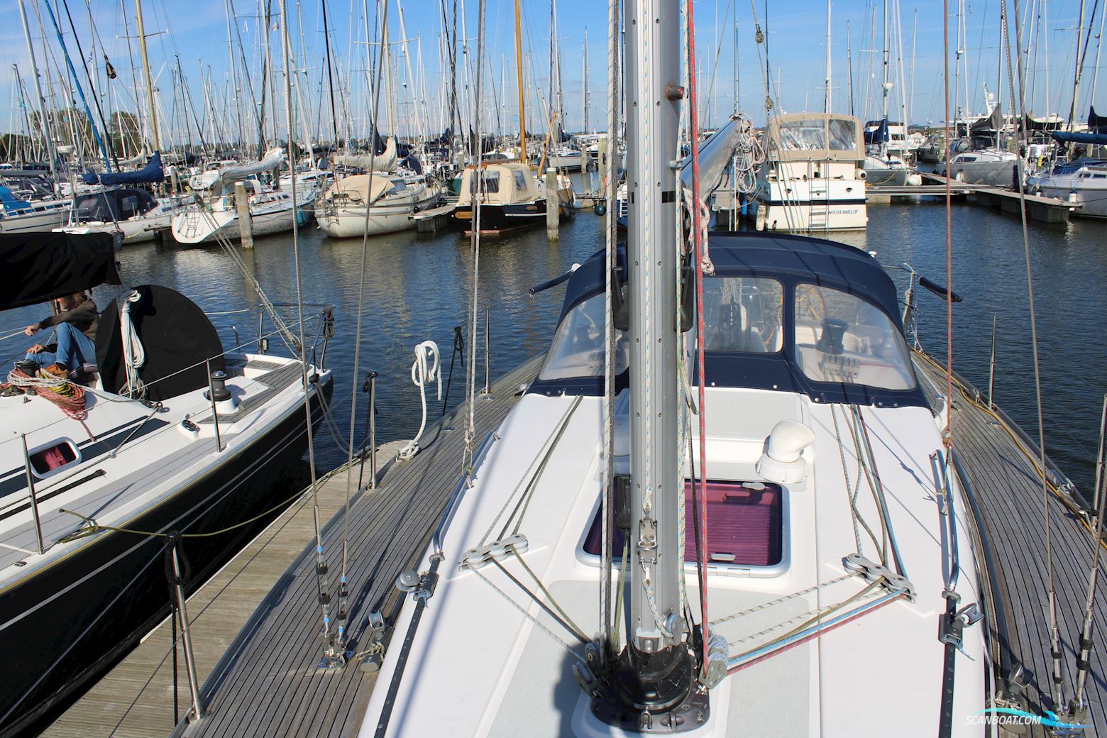 Arcona 370