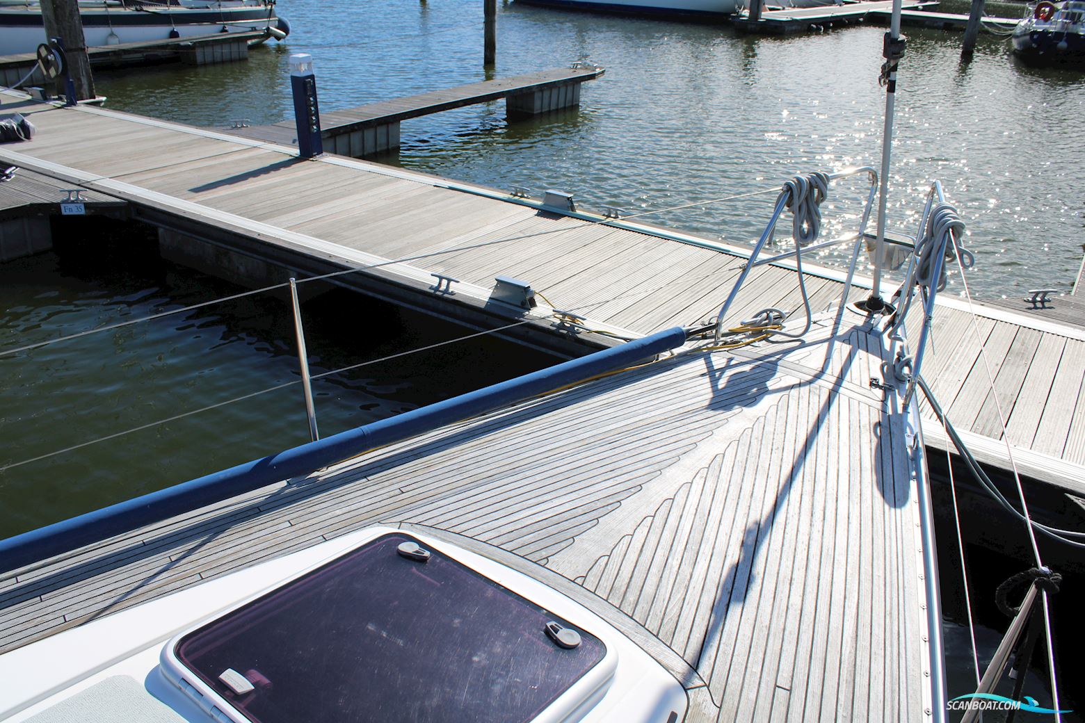 Arcona 370