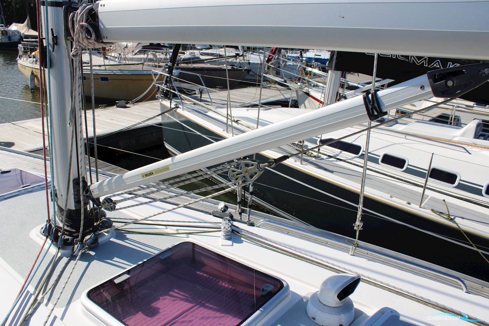 Arcona 370