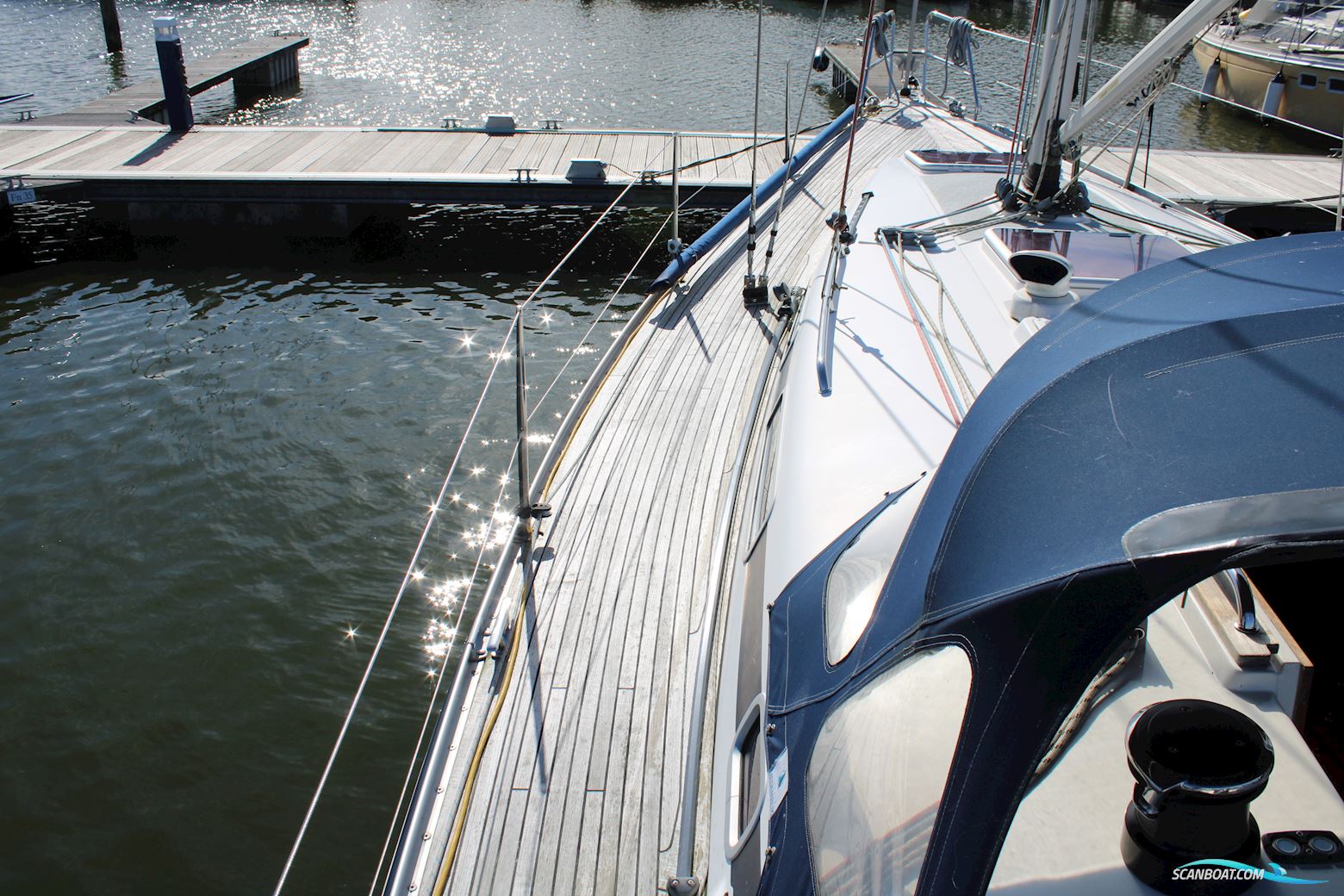 Arcona 370