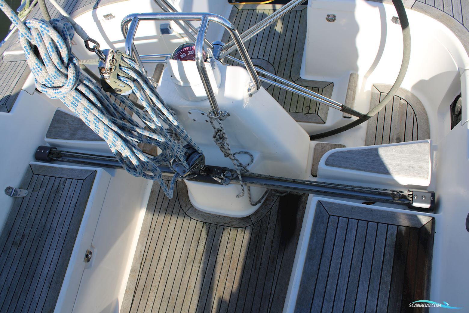 Arcona 370