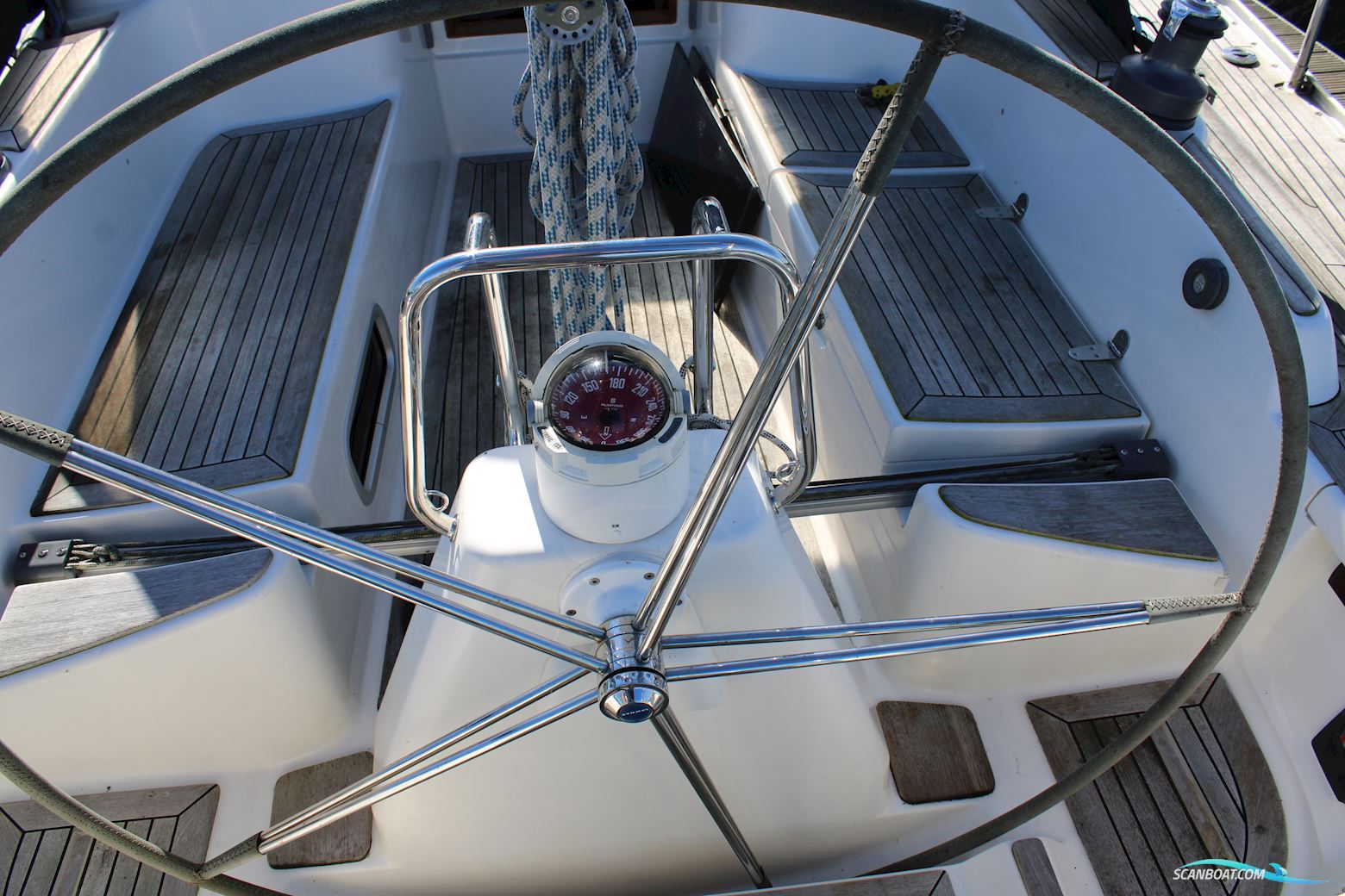 Arcona 370