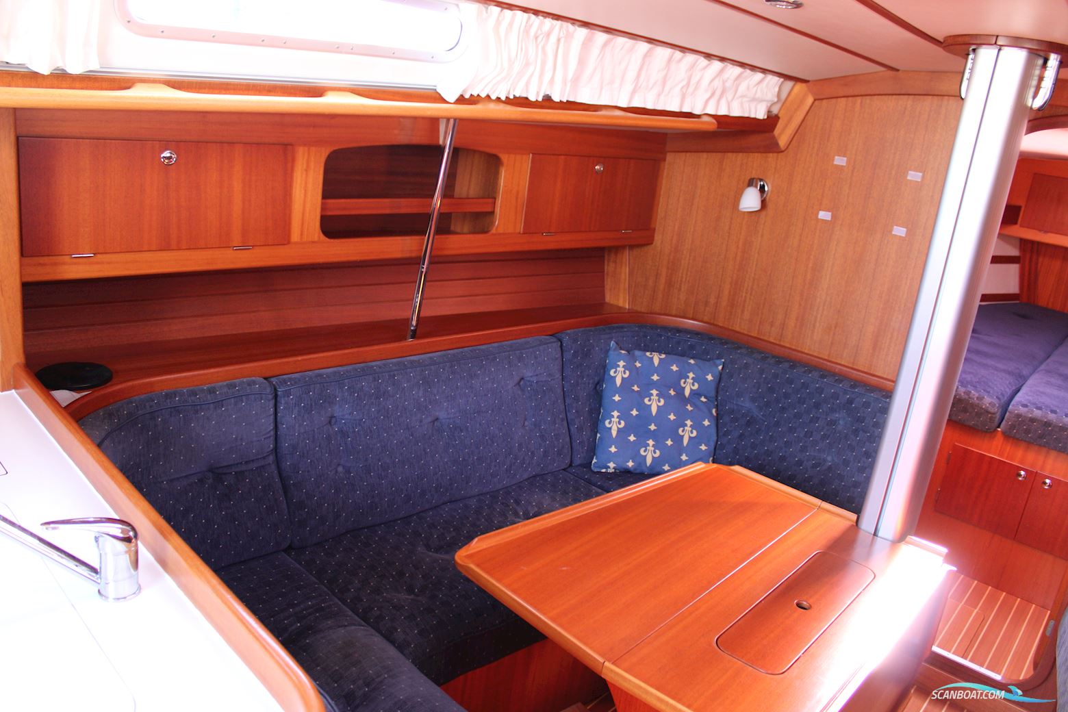 Arcona 370