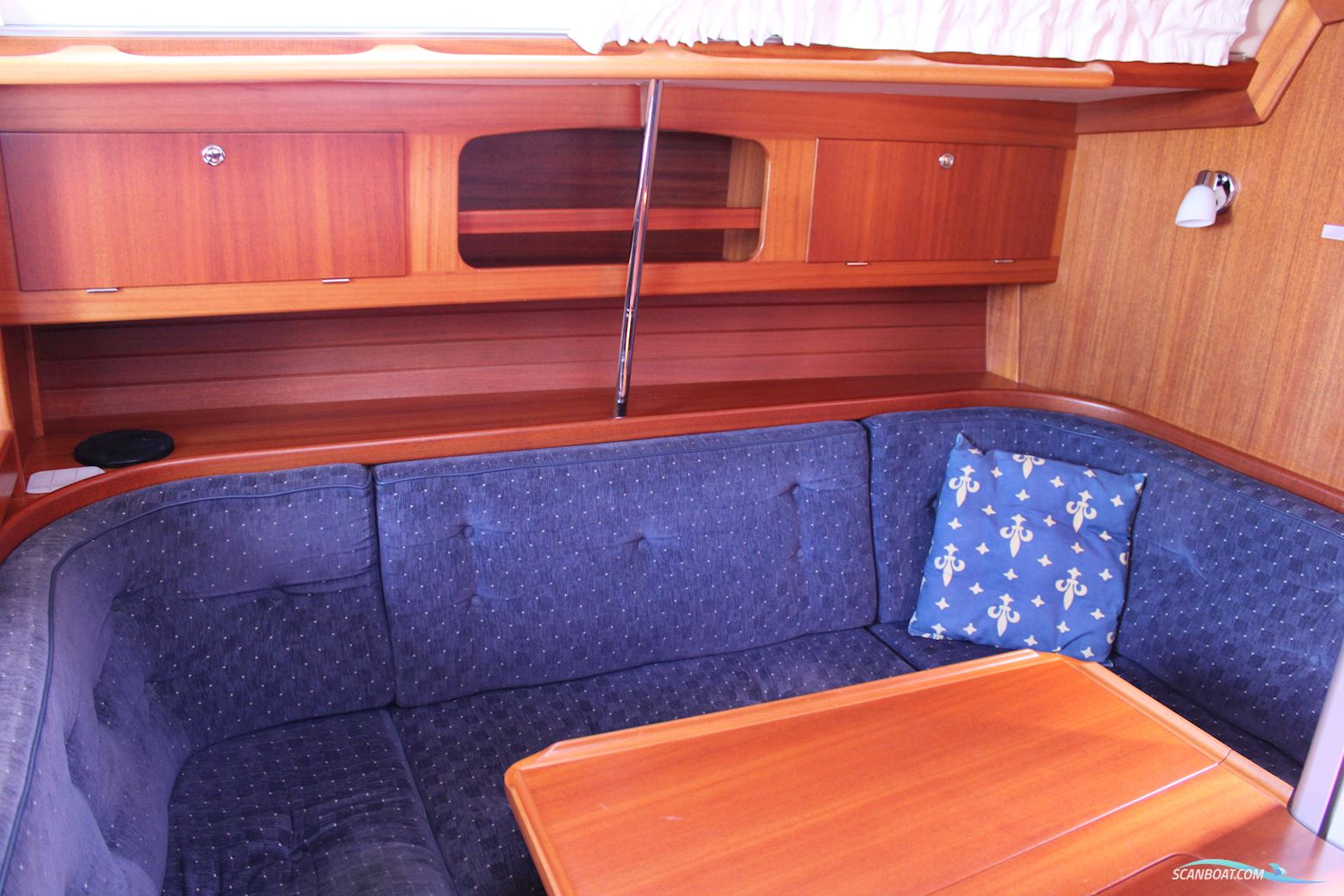 Arcona 370