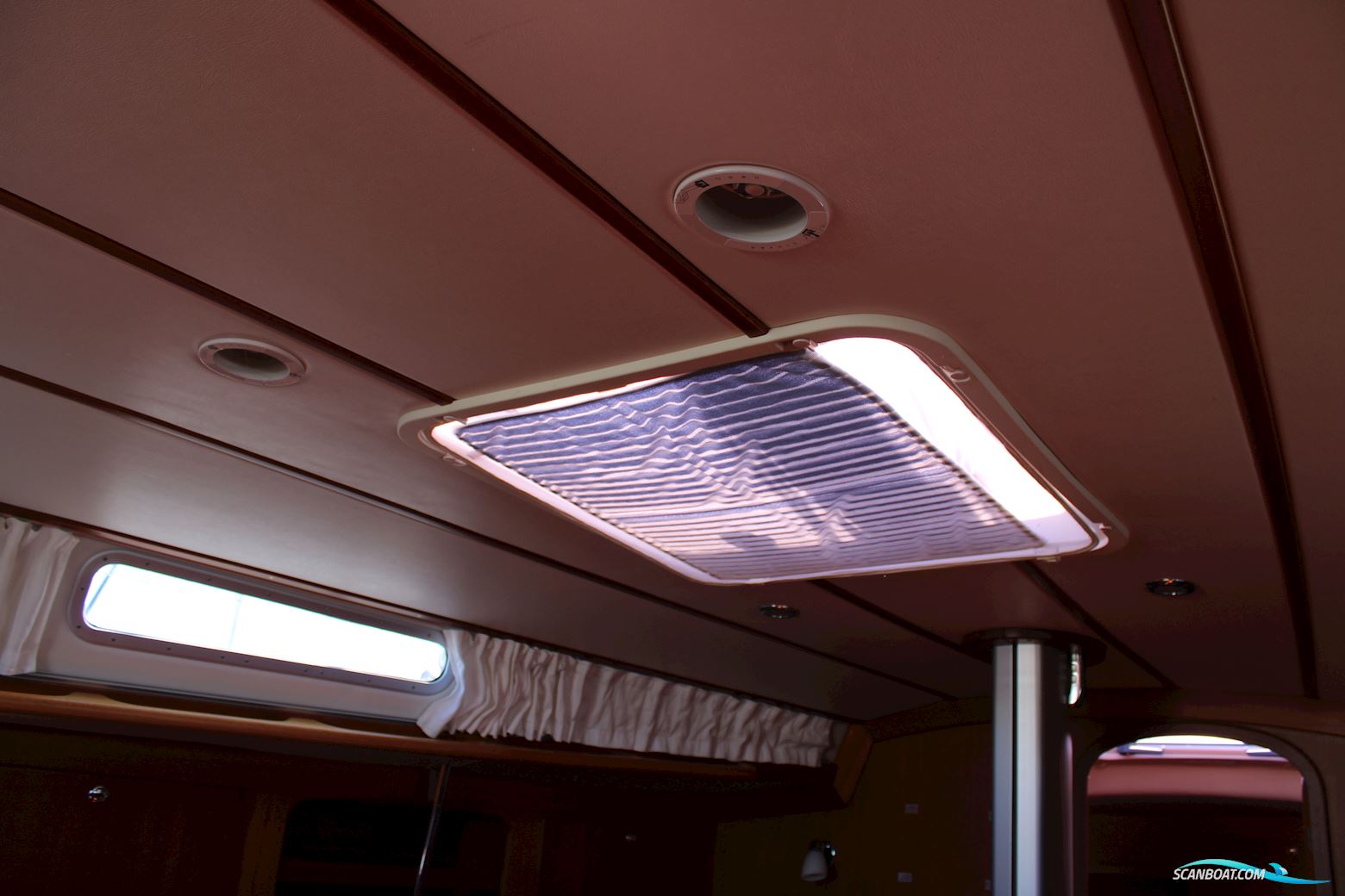 Arcona 370