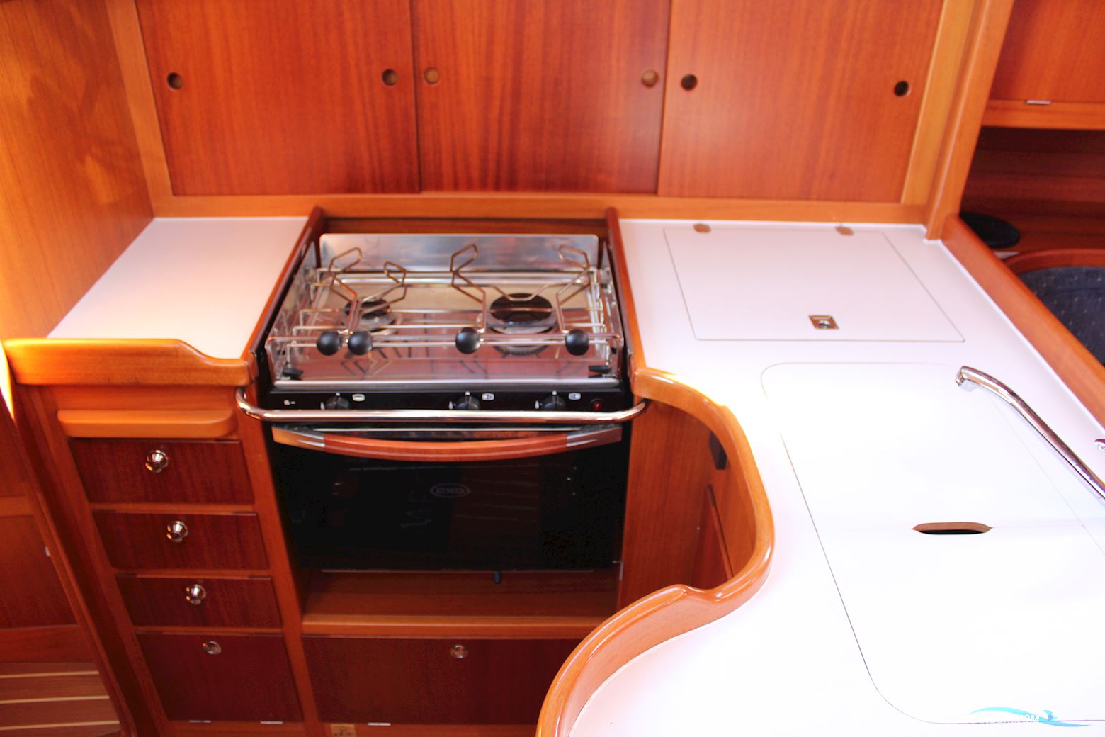 Arcona 370