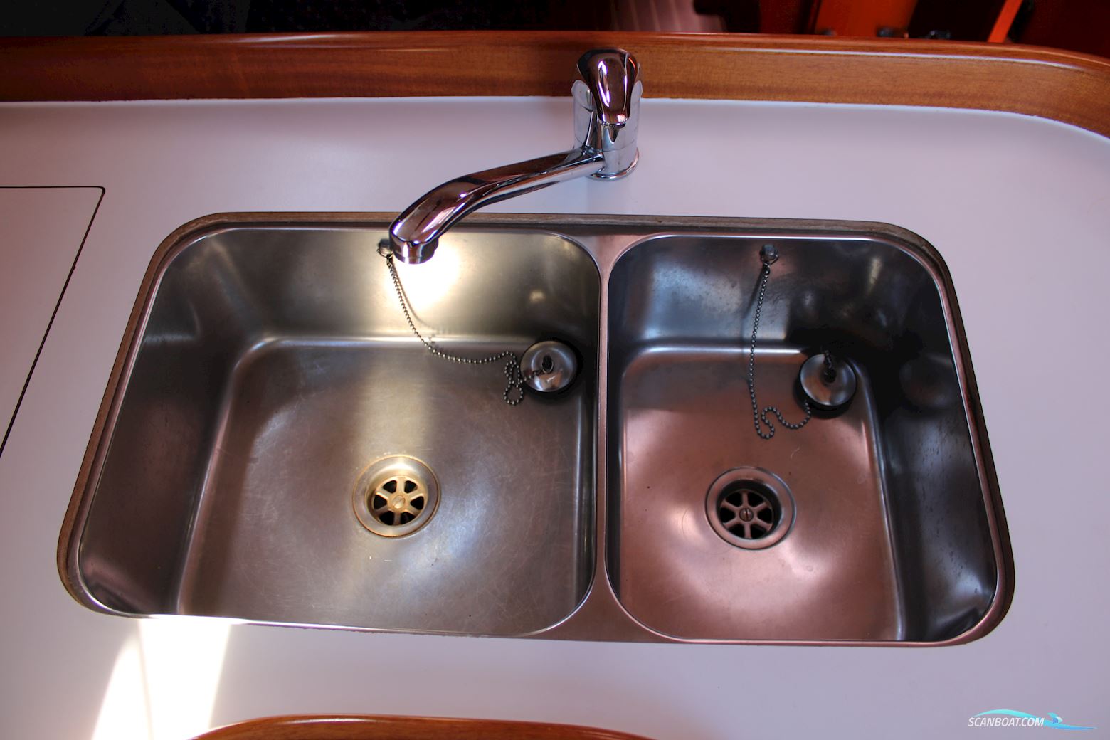 Arcona 370
