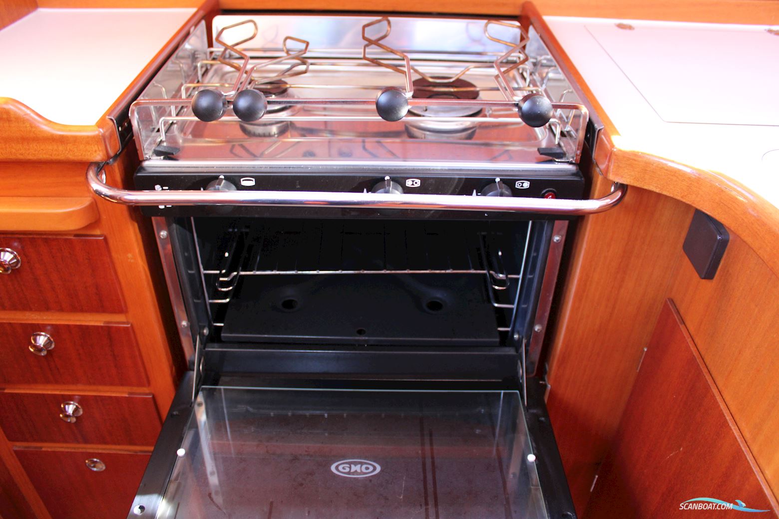 Arcona 370