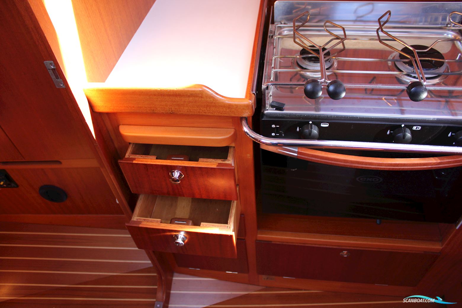 Arcona 370