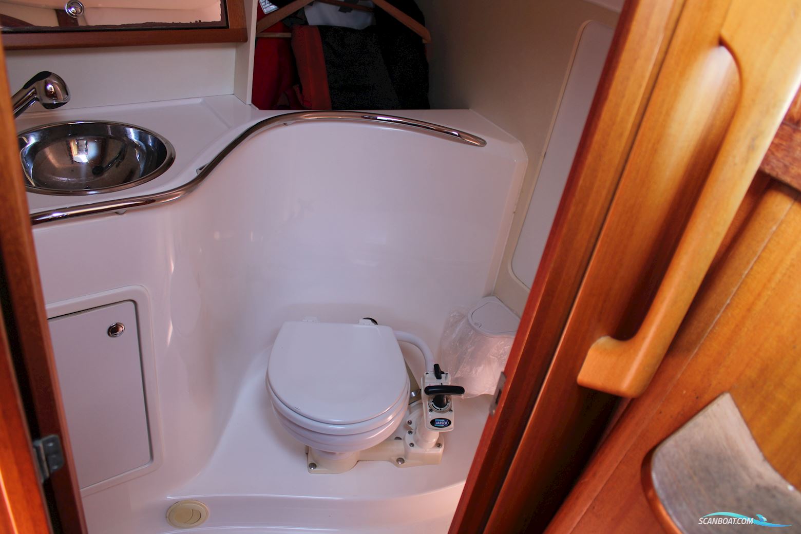 Arcona 370