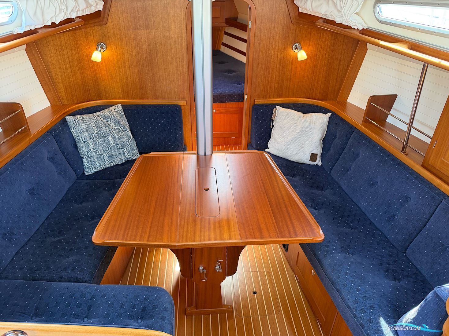 Arcona 370