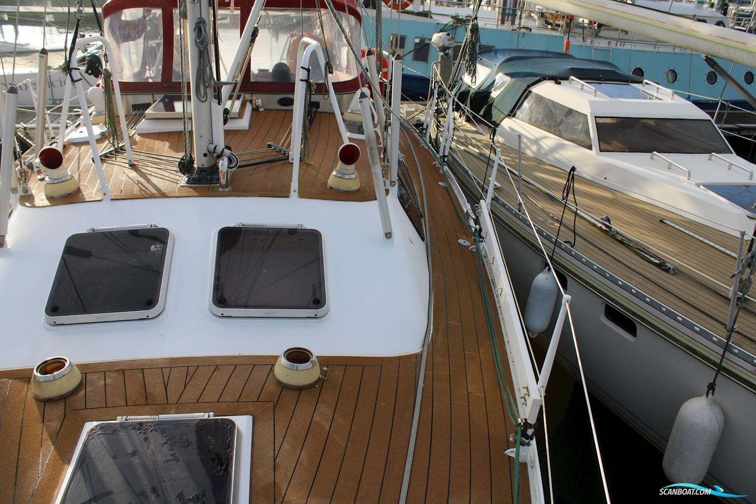 Atlantis 37.5