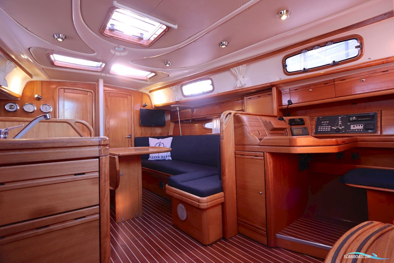 Bavaria  37 Cruiser