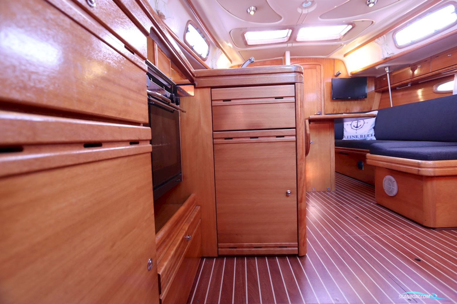Bavaria  37 Cruiser