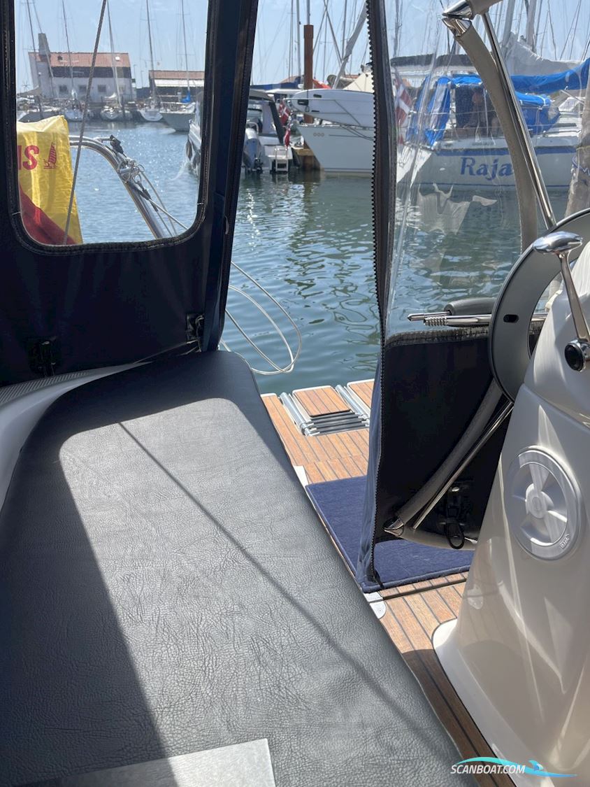 Bavaria 31 cruiser
